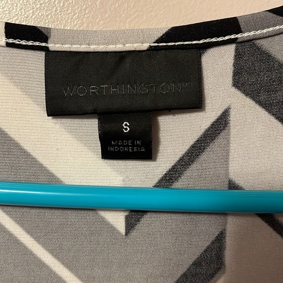 Worthington Sleeveless Blouse - Picture 3 of 3